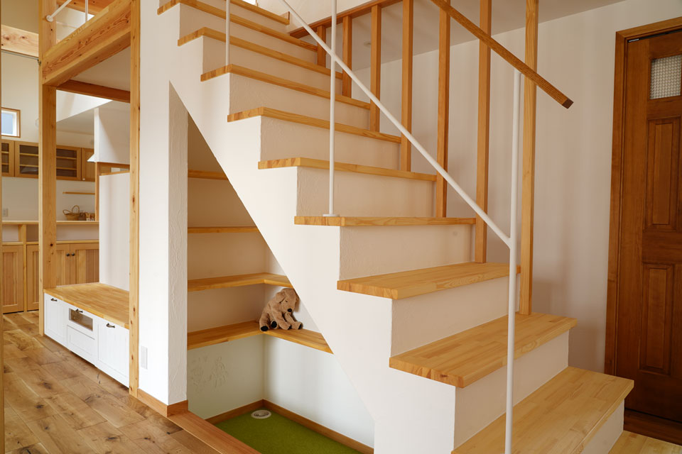 勾配天井の大空間LDKの家