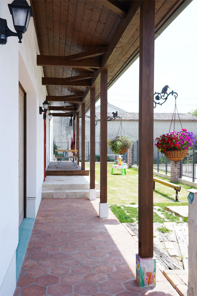 趣味を愉しむ、南欧スタイルの家