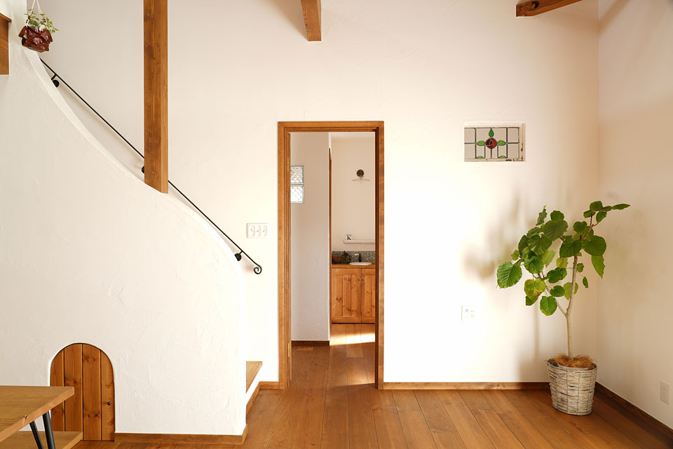 DIYとアンティークを愉しむ家