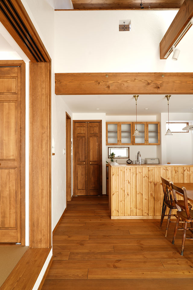 DIYとアンティークを愉しむ家