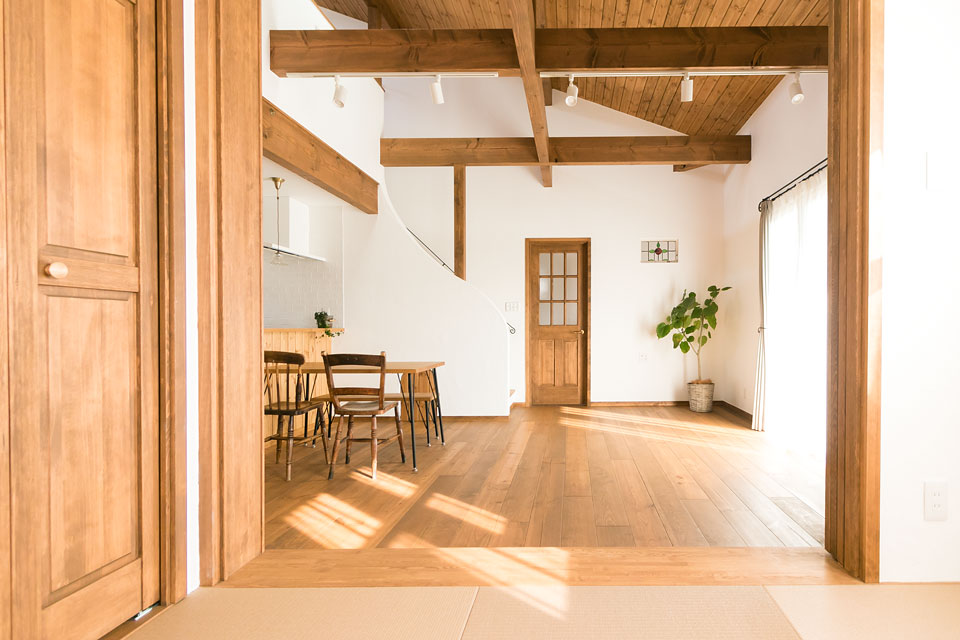 DIYとアンティークを愉しむ家