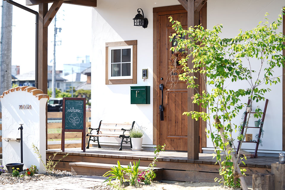 中二階のある遊び心たっぷりの家