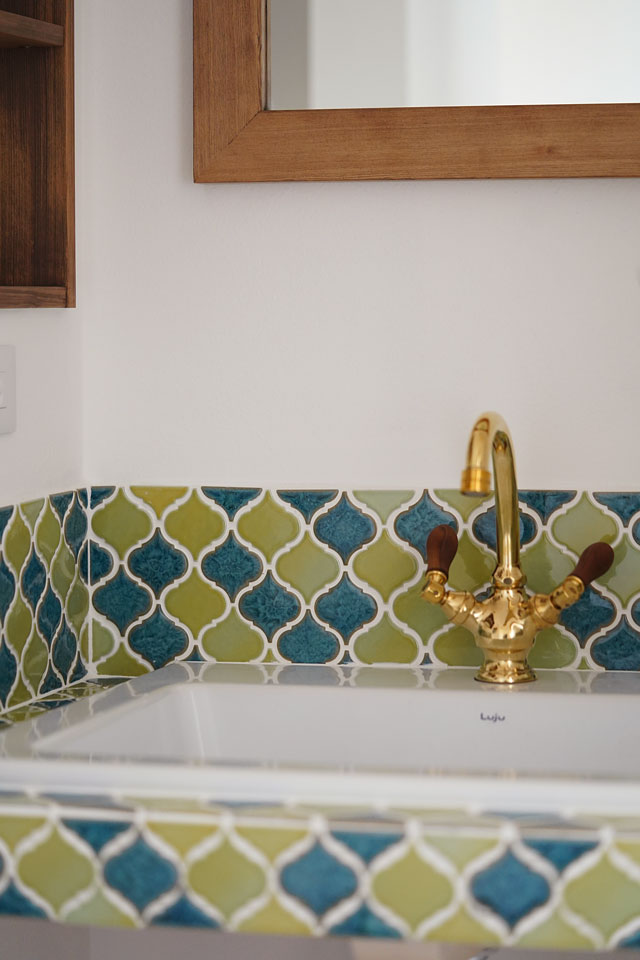 中二階のある遊び心たっぷりの家