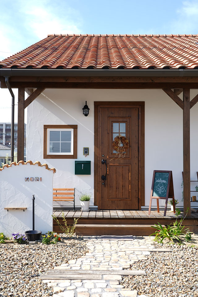 中二階のある遊び心たっぷりの家