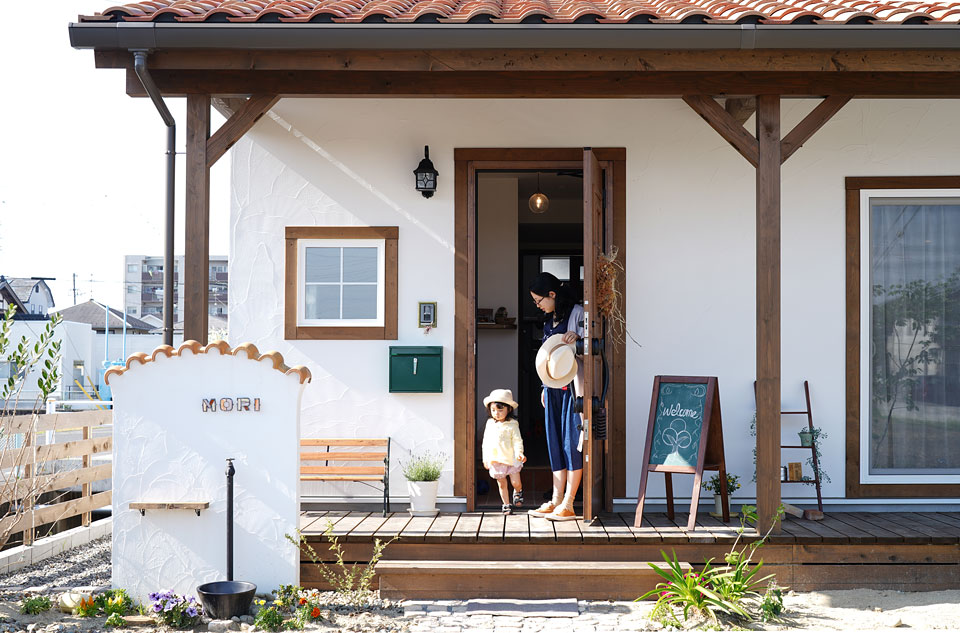 中二階のある遊び心たっぷりの家