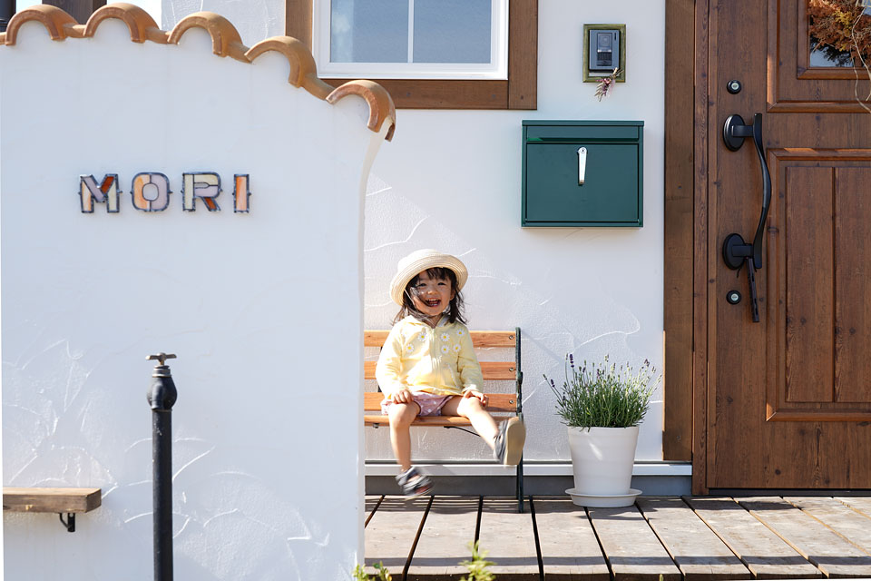 中二階のある遊び心たっぷりの家