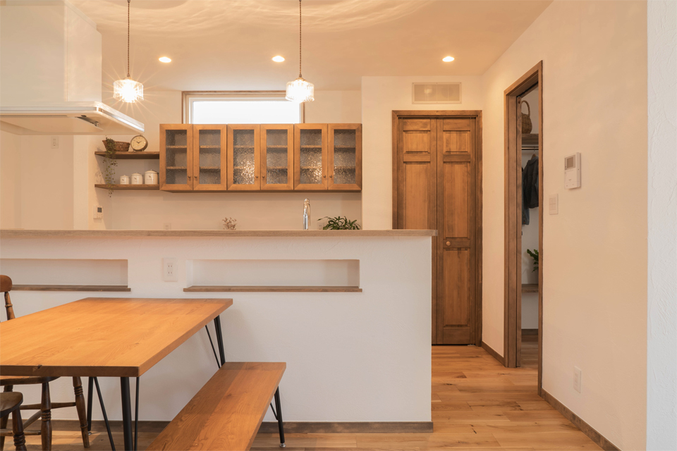 2つの吹抜けのある家