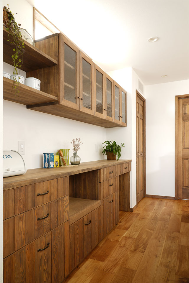 2つの吹抜けのある家