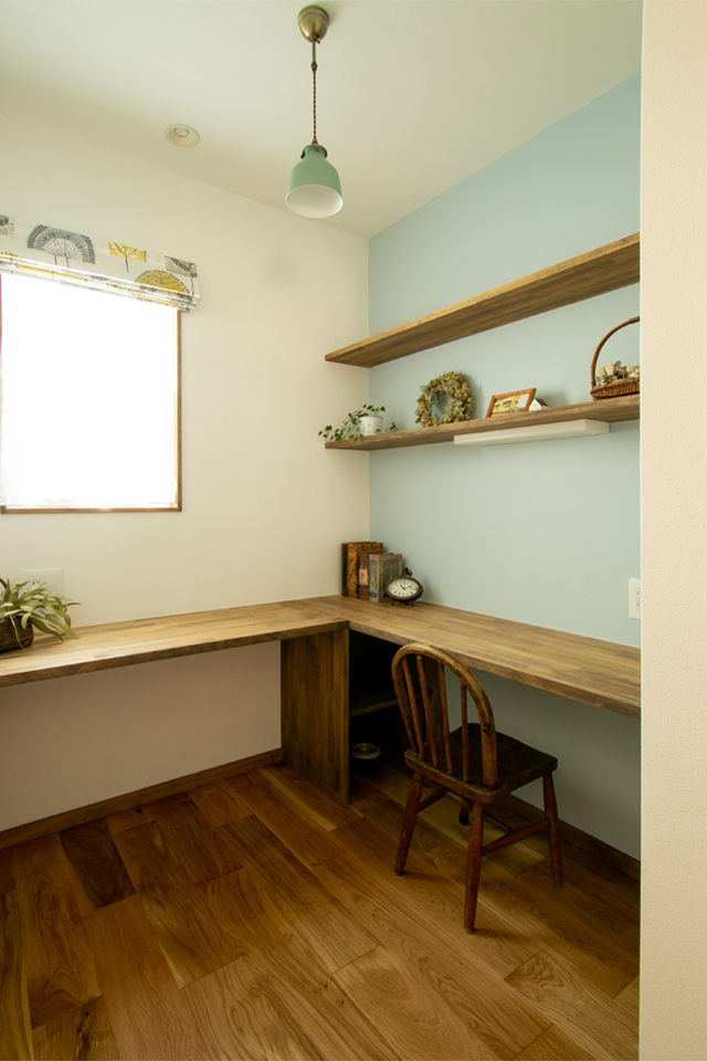 2つの吹抜けのある家