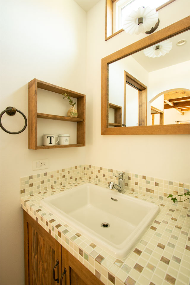 2つの吹抜けのある家