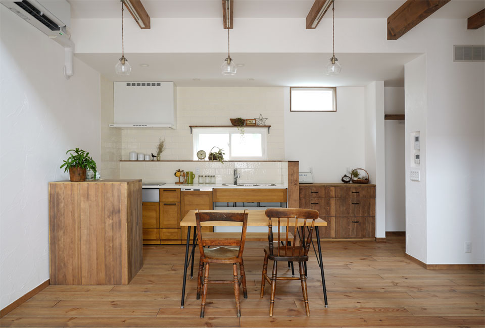 サロンルームのある家