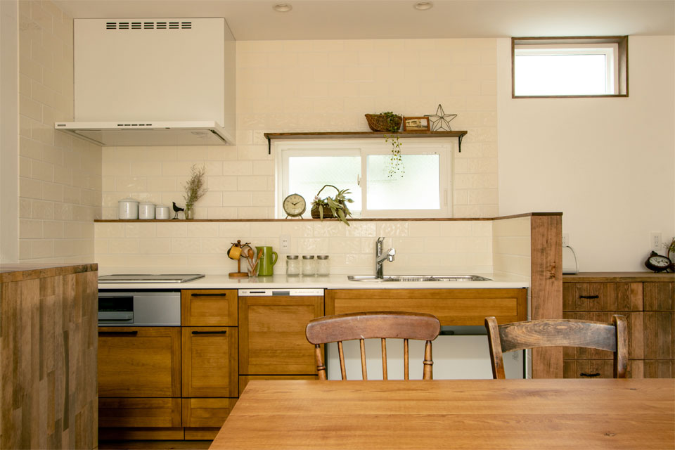 サロンルームのある家