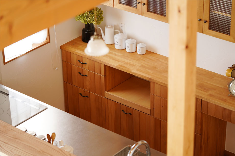 暮らしを楽しむ30坪の片流れ屋根の家