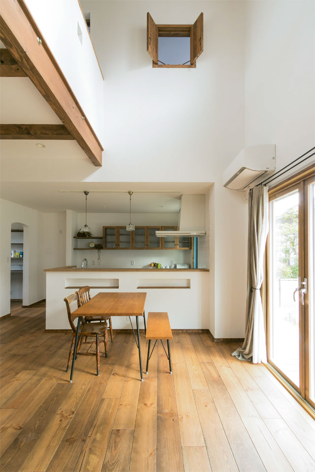 家族の笑顔が溢れるナチュラルハウス