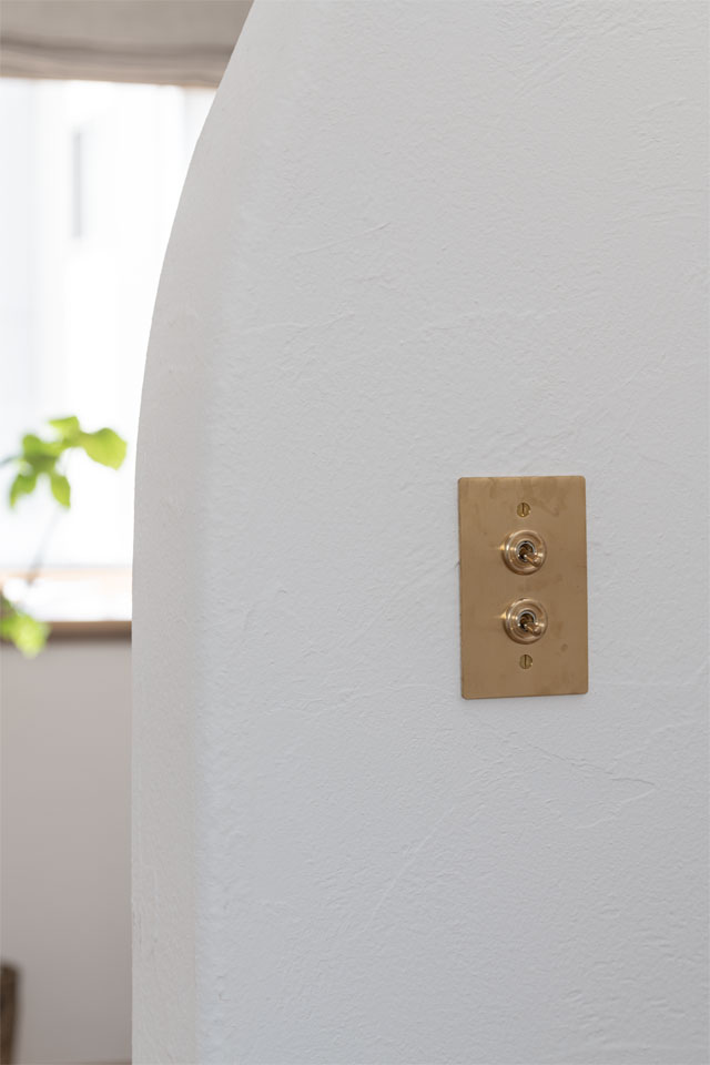 スウェーデン製木製窓の似合う家