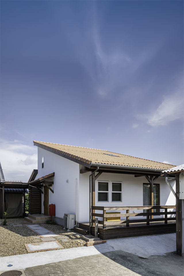 天然木キッチンの映える家