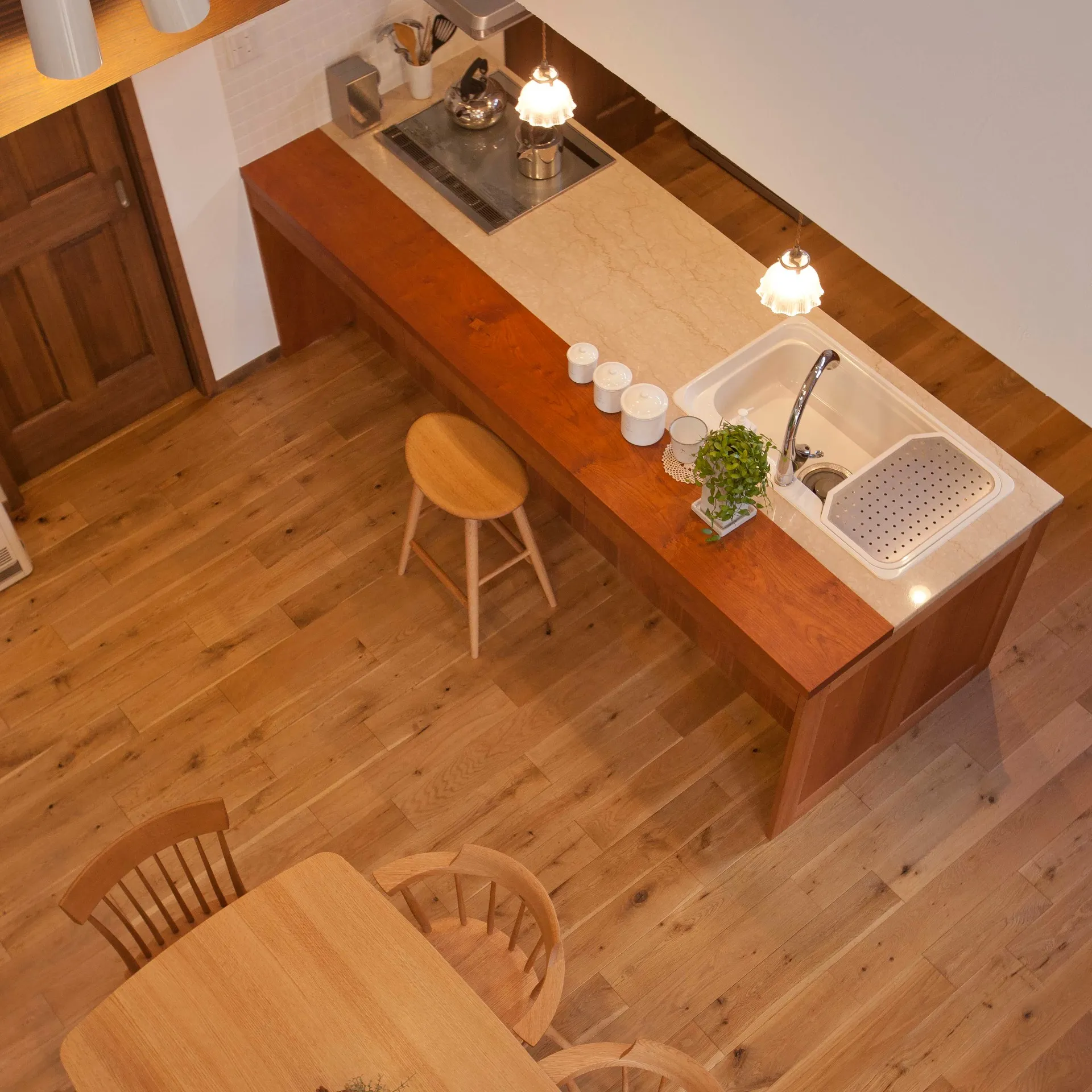 素材にこだわる大人ナチュラルな家