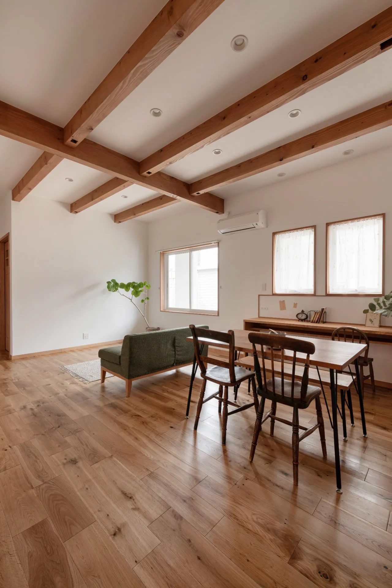 二世帯で暮らす平屋