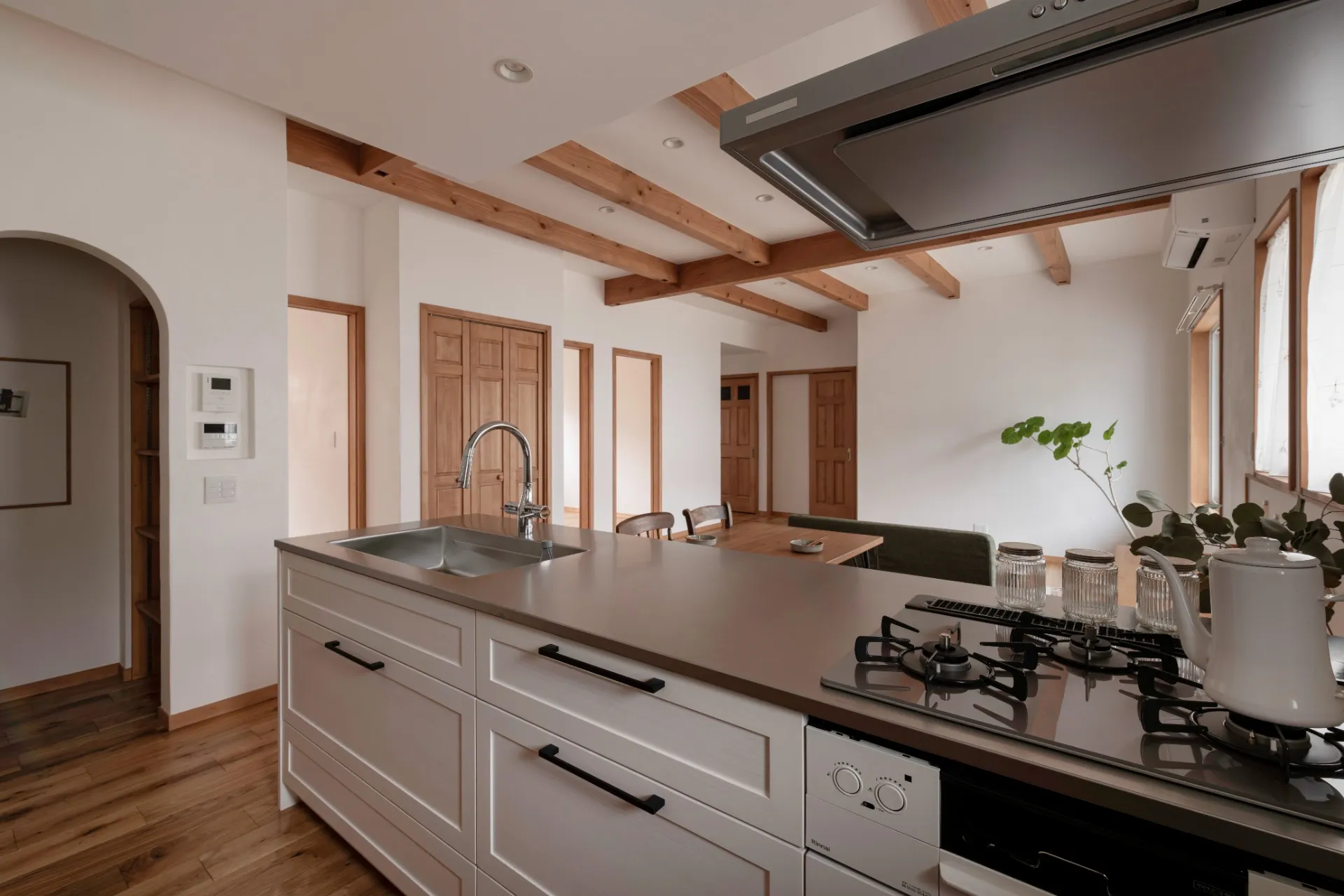 二世帯で暮らす平屋