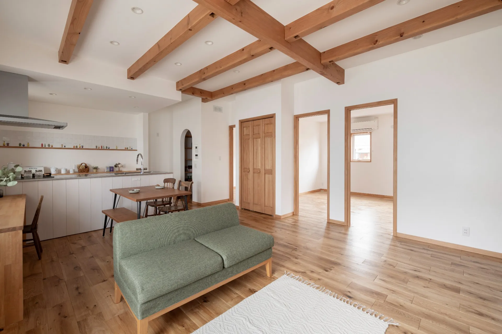 二世帯で暮らす平屋