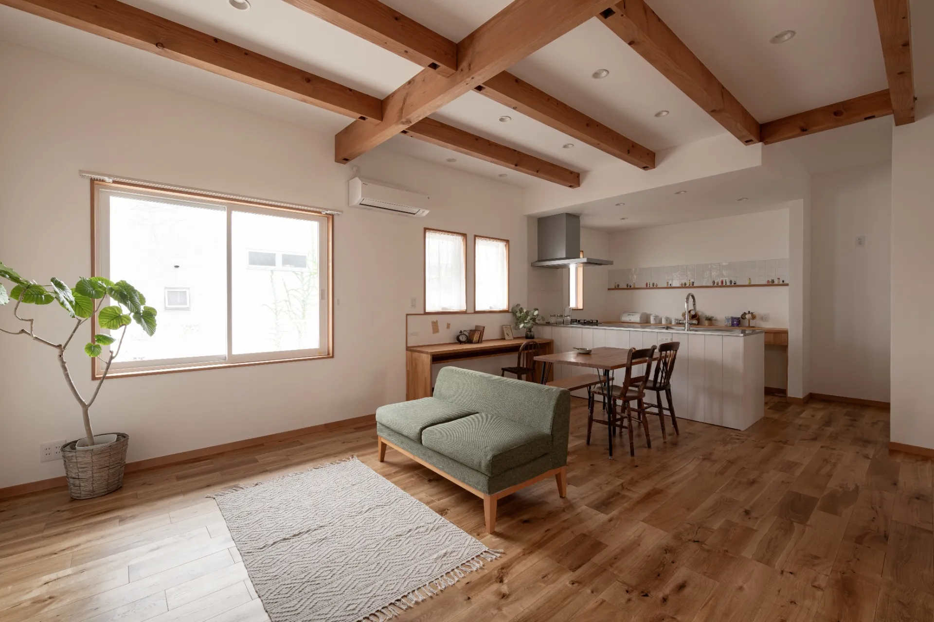 二世帯で暮らす平屋